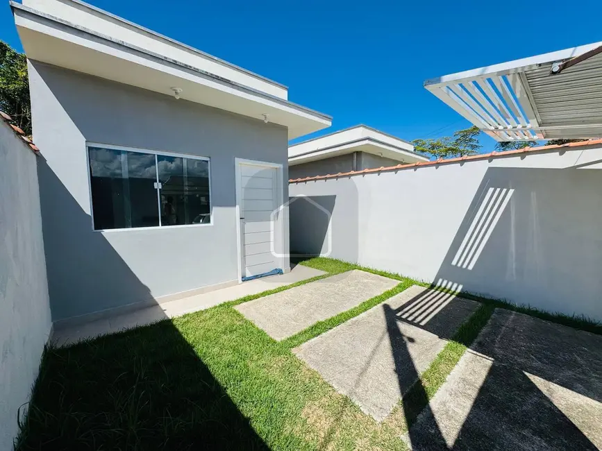 Casa com 2 quartos à venda, 125m2 em Balneário dos Golfinhos, Caraguatatuba - SP - imagem 3 Foto 3 de Casa com 2 quartos à venda, 125m2 em Balneário dos Golfinhos, Caraguatatuba - SP