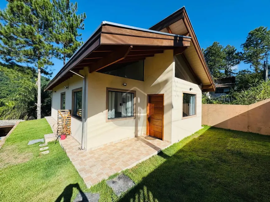 Foto 6 de Casa com 3 quartos à venda, 480m2 em Caraguatatuba - SP