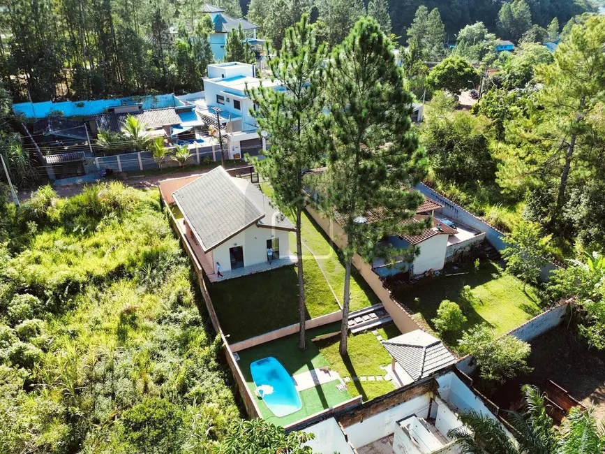 Foto 2 de Casa com 3 quartos à venda, 480m2 em Caraguatatuba - SP