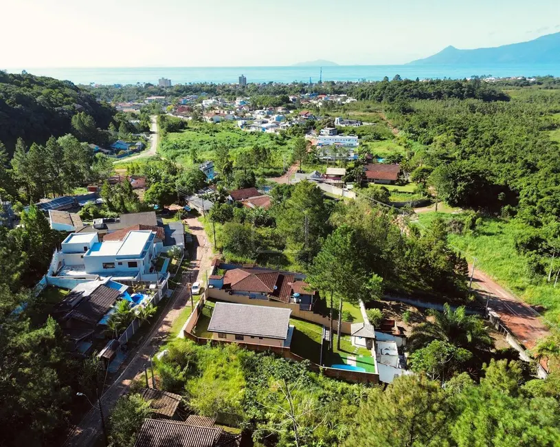 Foto 5 de Casa com 3 quartos à venda, 480m2 em Caraguatatuba - SP