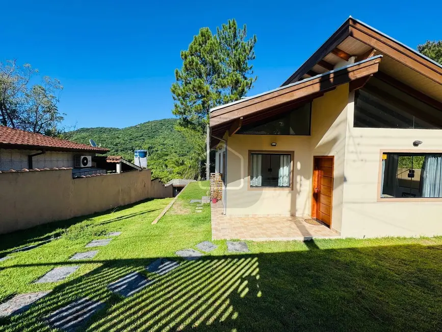 Foto 7 de Casa com 3 quartos à venda, 480m2 em Caraguatatuba - SP