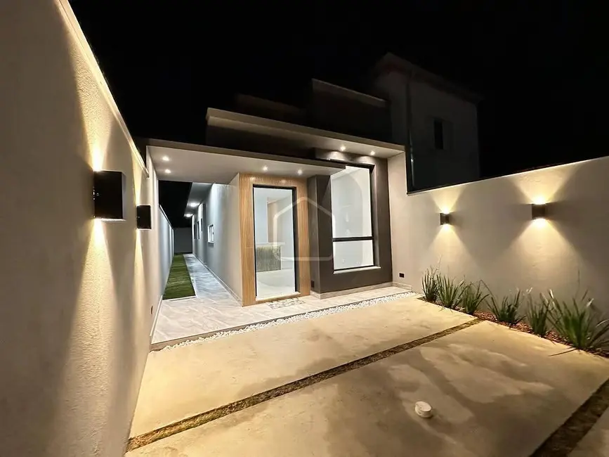 Foto 2 de Casa com 2 quartos à venda, 135m2 em Balneário dos Golfinhos, Caraguatatuba - SP
