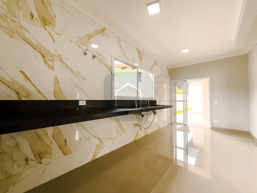 Casa com 3 quartos à venda, 250m2 em Massaguaçu, Caraguatatuba - SP - imagem 9 Foto 9 de Casa com 3 quartos à venda, 250m2 em Massaguaçu, Caraguatatuba - SP