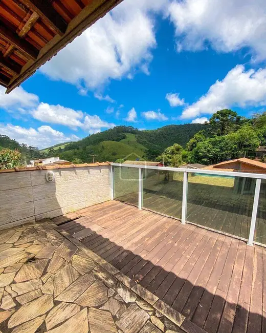 Foto 2 de Casa com 6 quartos à venda, 315m2 em Natividade Da Serra - SP