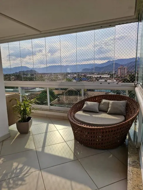 Foto 9 de Apartamento com 3 quartos à venda, 115m2 em Caraguatatuba - SP