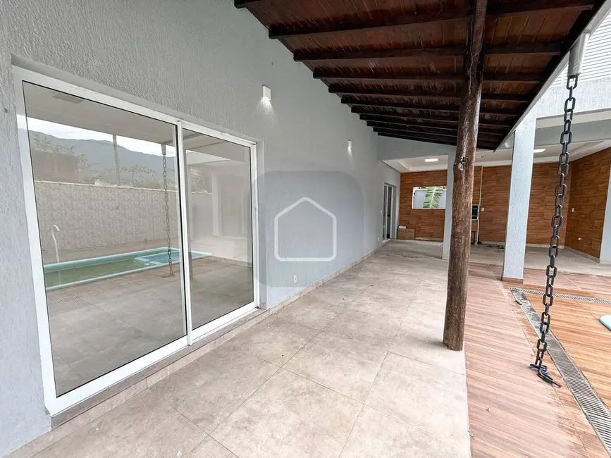 Foto 9 de Casa com 3 quartos à venda e para alugar, 300m2 em Massaguaçu, Caraguatatuba - SP