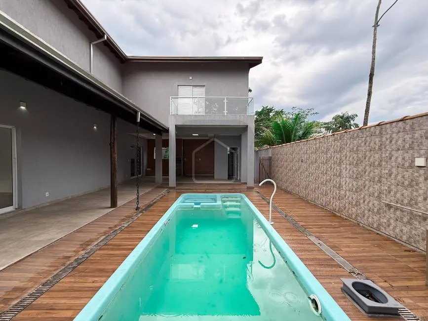 Foto 2 de Casa com 3 quartos à venda e para alugar, 300m2 em Massaguaçu, Caraguatatuba - SP
