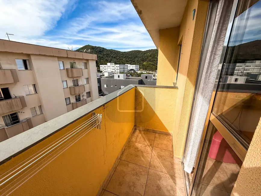 Foto 5 de Apartamento com 2 quartos à venda, 60m2 em Jardim Casa Branca, Caraguatatuba - SP