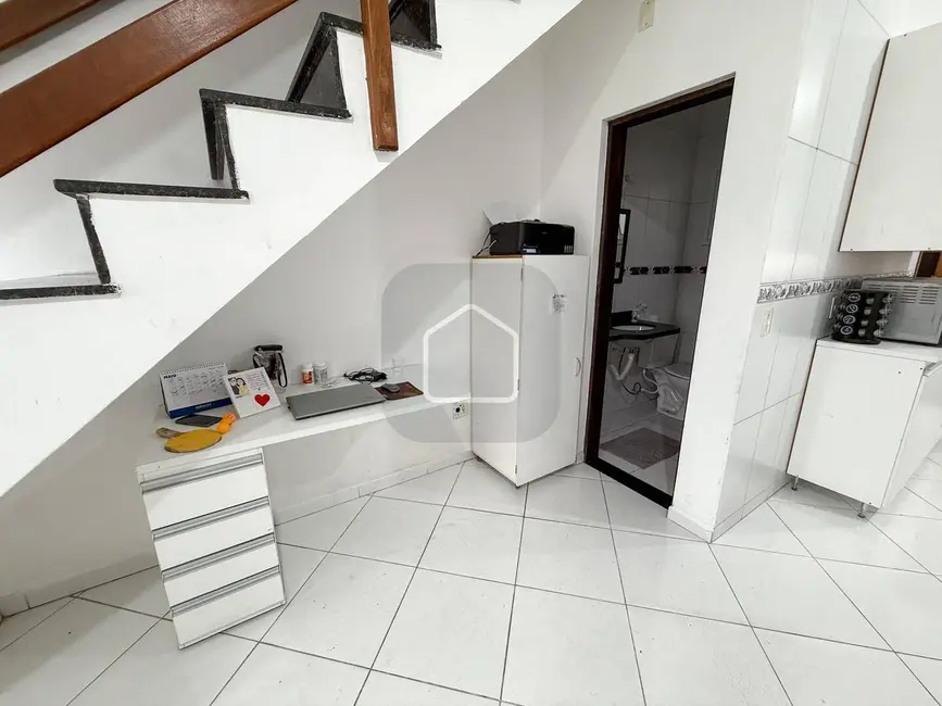 Foto 5 de Casa com 2 quartos à venda em Caraguatatuba - SP