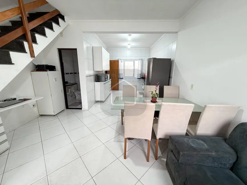 Foto 6 de Casa com 2 quartos à venda em Caraguatatuba - SP