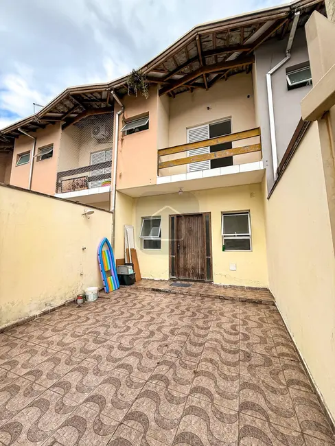 Foto 3 de Casa com 2 quartos à venda em Caraguatatuba - SP