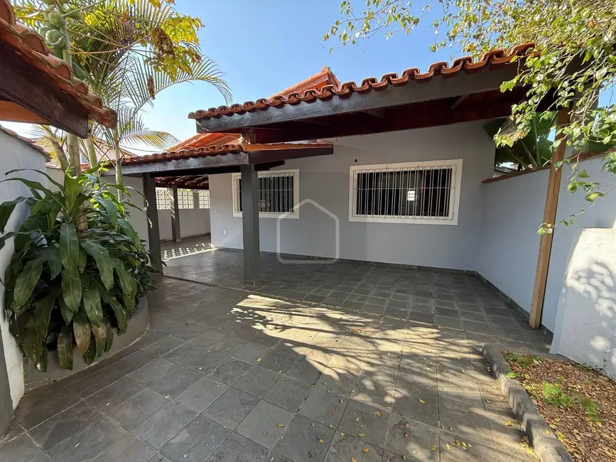 Foto 1 de Casa com 3 quartos à venda, 255m2 em Caraguatatuba - SP