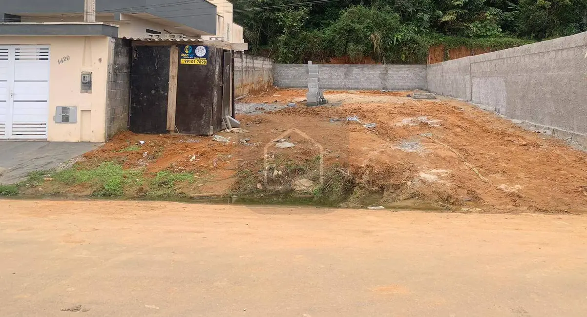 Foto 1 de Terreno / Lote à venda, 290m2 em Massaguaçu, Caraguatatuba - SP