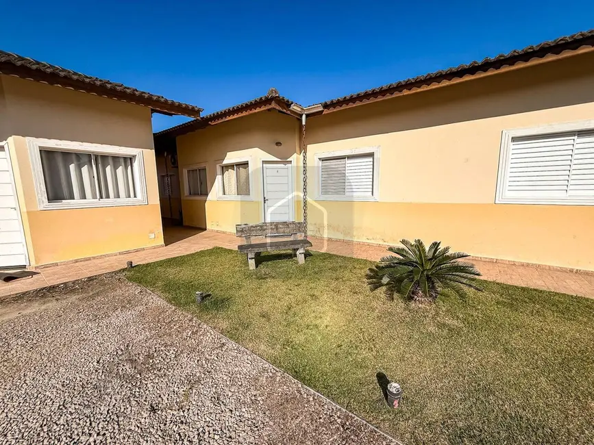 Foto 1 de Casa com 2 quartos à venda, 124m2 em Balneário dos Golfinhos, Caraguatatuba - SP
