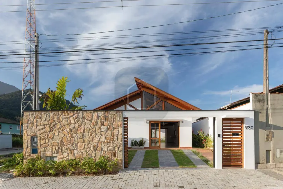 Foto 5 de Casa com 3 quartos à venda, 128m2 em Massaguaçu, Caraguatatuba - SP