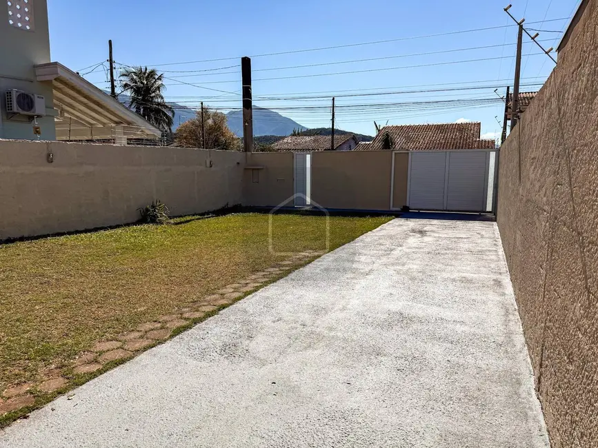 Foto 5 de Casa com 2 quartos à venda e para alugar, 280m2 em Massaguaçu, Caraguatatuba - SP