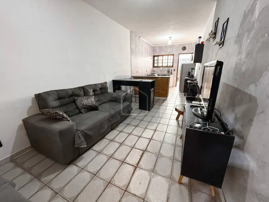 Foto 9 de Casa com 2 quartos à venda, 128m2 em Jardim Jaqueira, Caraguatatuba - SP