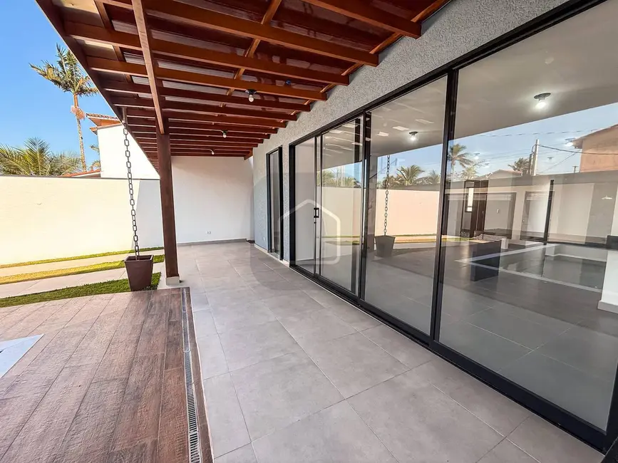 Foto 8 de Casa com 4 quartos à venda, 250m2 em Caraguatatuba - SP