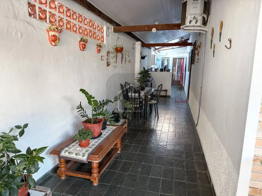 Foto 8 de Casa com 2 quartos à venda, 126m2 em Caraguatatuba - SP