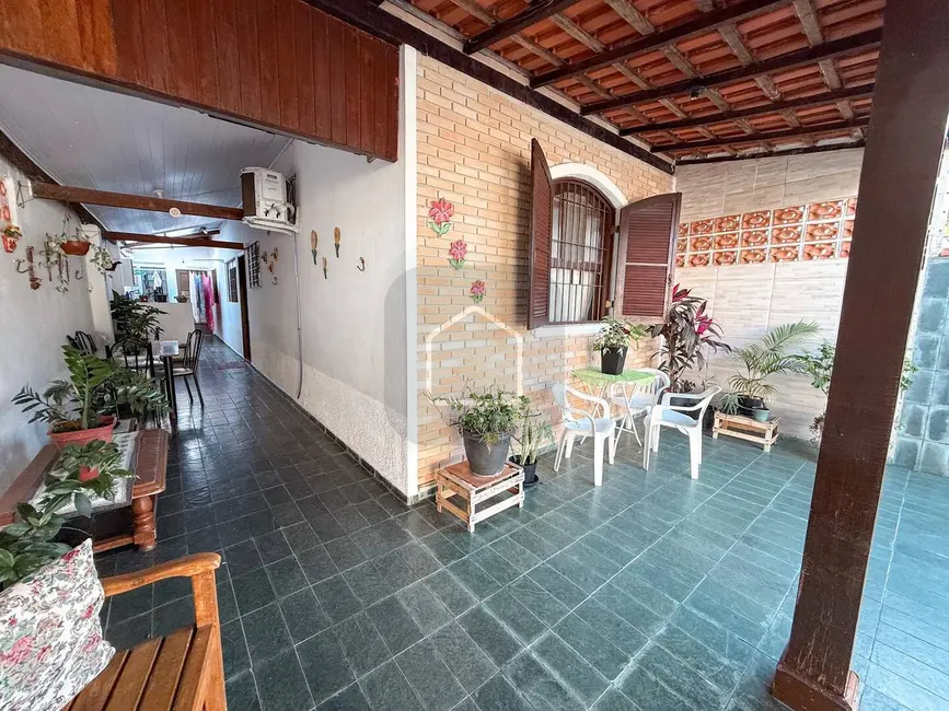 Foto 7 de Casa com 2 quartos à venda, 126m2 em Caraguatatuba - SP