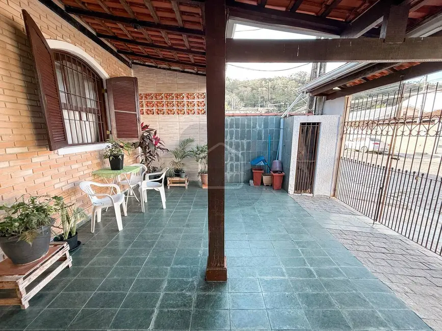 Foto 5 de Casa com 2 quartos à venda, 126m2 em Caraguatatuba - SP