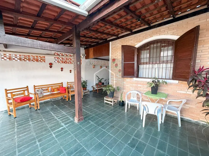 Foto 4 de Casa com 2 quartos à venda, 126m2 em Caraguatatuba - SP