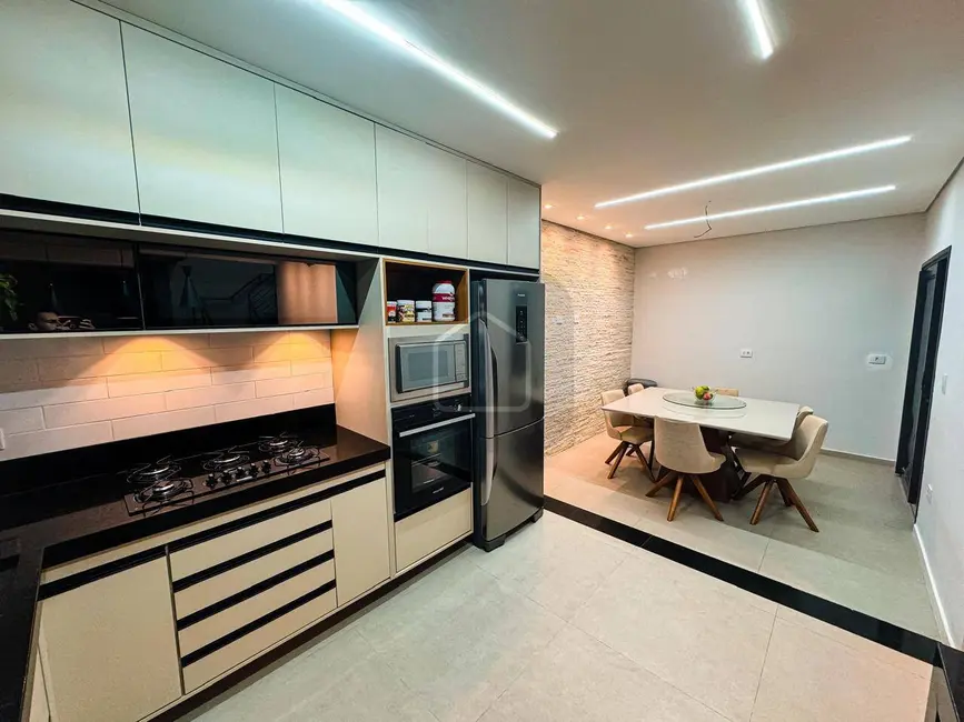 Casa com 3 quartos à venda em Cidade Jardim, Caraguatatuba - SP - imagem 7 Foto 7 de Casa com 3 quartos à venda em Cidade Jardim, Caraguatatuba - SP