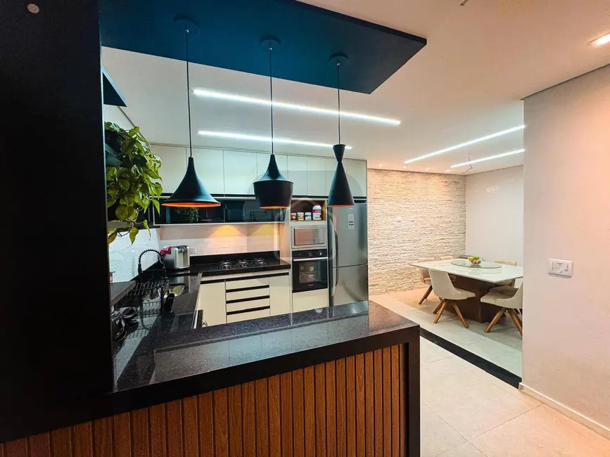 Casa com 3 quartos à venda em Cidade Jardim, Caraguatatuba - SP - imagem 8 Foto 8 de Casa com 3 quartos à venda em Cidade Jardim, Caraguatatuba - SP