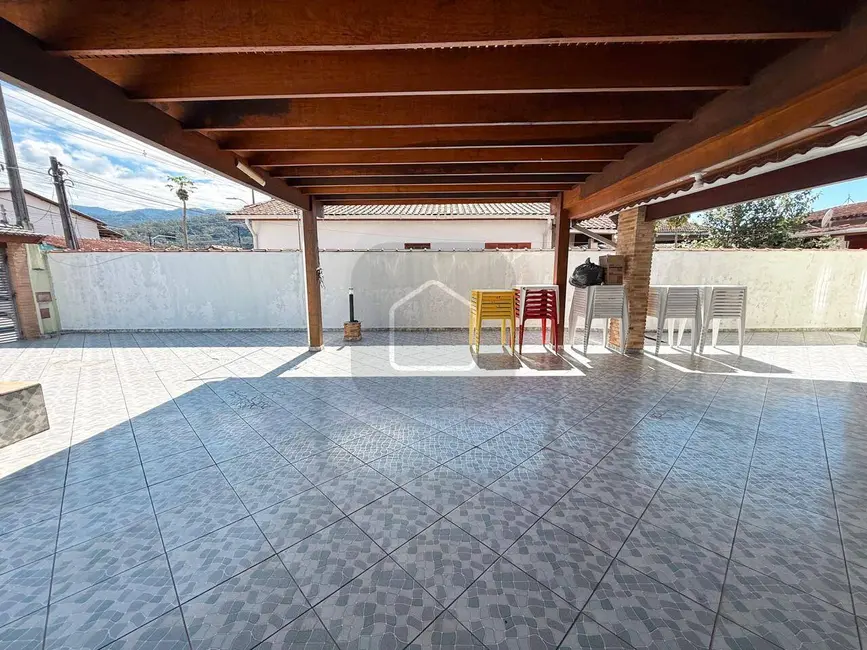 Foto 6 de Casa com 4 quartos à venda, 376m2 em Caraguatatuba - SP