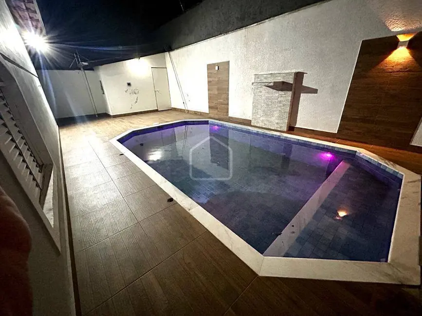 Foto 9 de Casa com 4 quartos à venda, 360m2 em Jardim Britânia, Caraguatatuba - SP