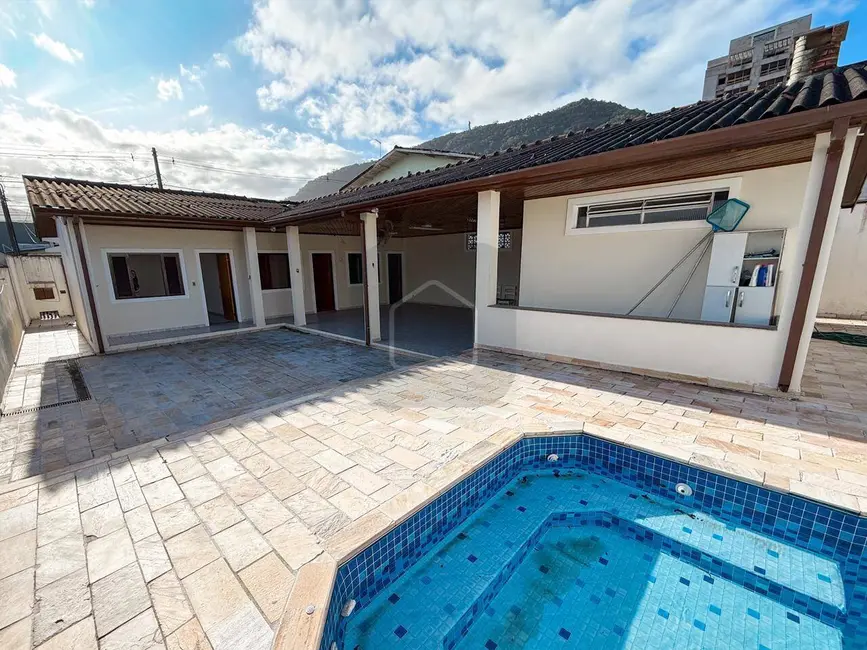 Foto 7 de Casa com 3 quartos à venda, 420m2 em Sumaré, Caraguatatuba - SP