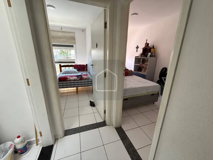 Apartamento com 2 quartos à venda em Centro, Caraguatatuba - SP - imagem 7 Foto 7 de Apartamento com 2 quartos à venda em Centro, Caraguatatuba - SP