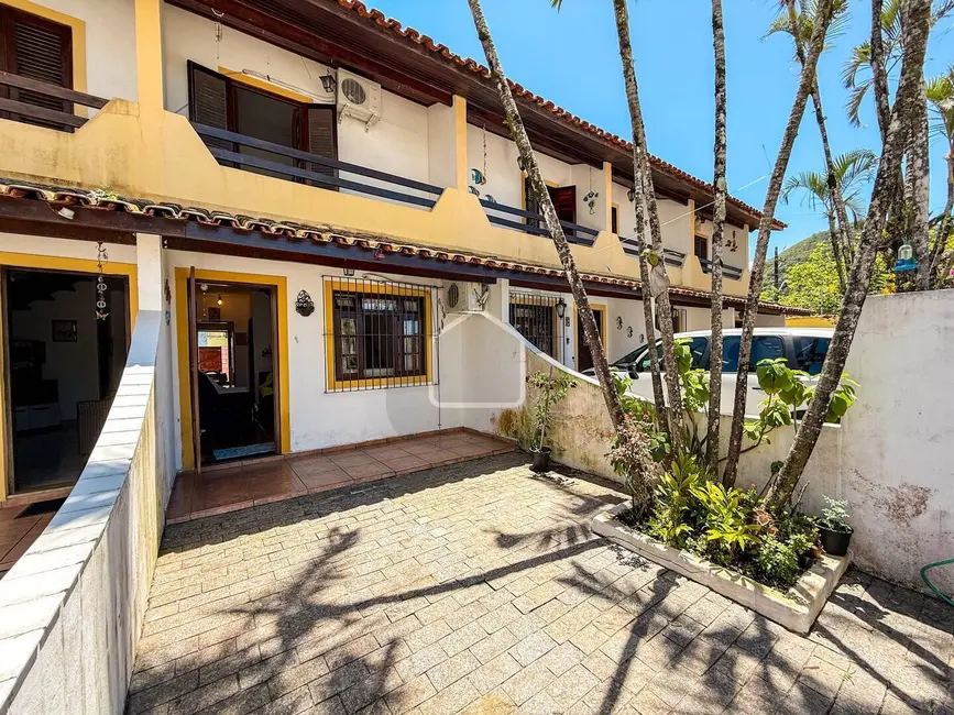 Foto 2 de Casa com 2 quartos à venda, 144m2 em Martim de Sá, Caraguatatuba - SP