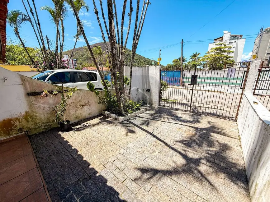 Foto 3 de Casa com 2 quartos à venda, 144m2 em Martim de Sá, Caraguatatuba - SP