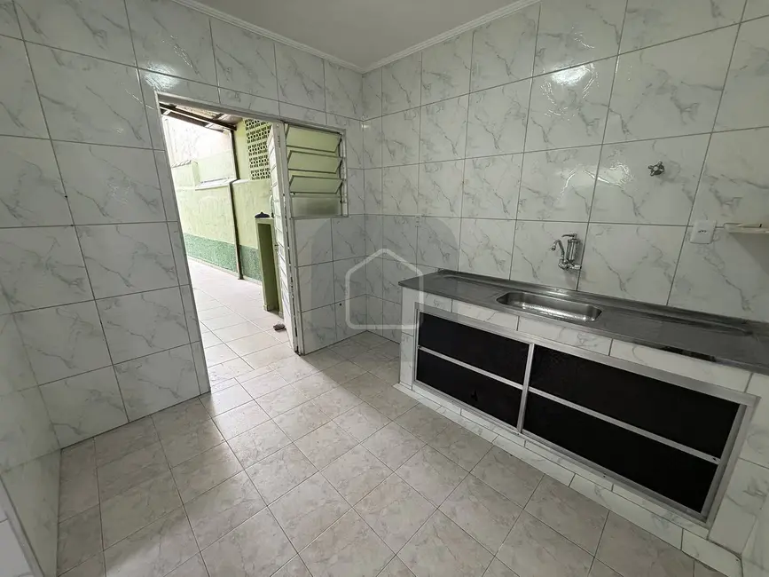 Foto 9 de Casa com 3 quartos para alugar, 300m2 em Jardim Primavera, Caraguatatuba - SP