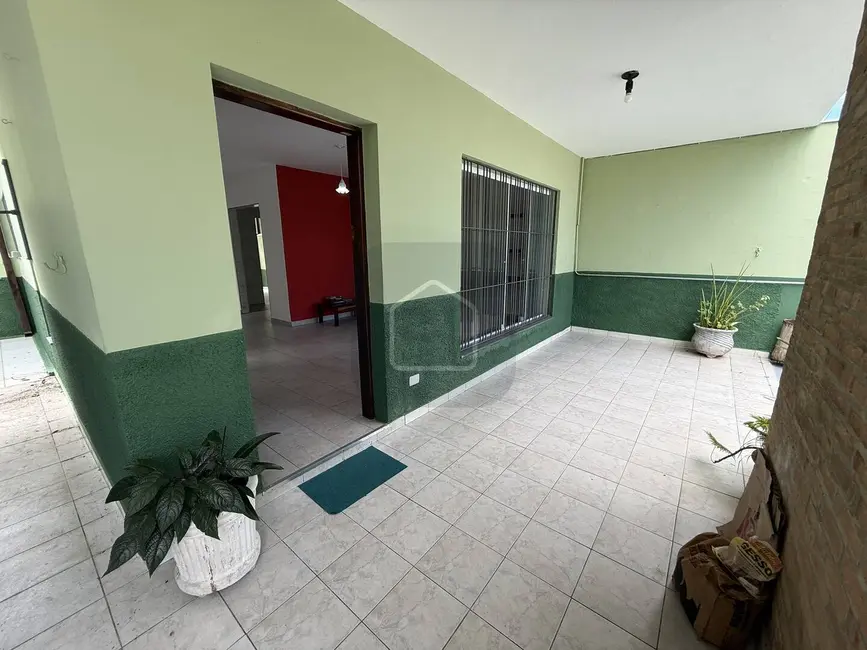 Foto 4 de Casa com 3 quartos para alugar, 300m2 em Jardim Primavera, Caraguatatuba - SP