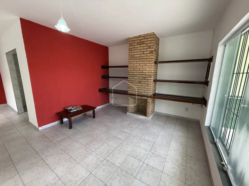 Foto 7 de Casa com 3 quartos para alugar, 300m2 em Jardim Primavera, Caraguatatuba - SP