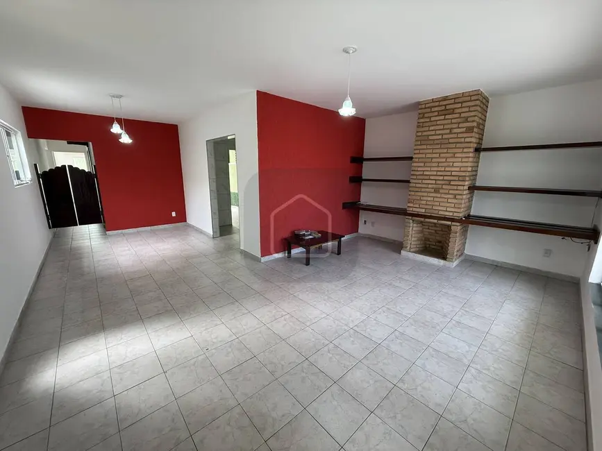 Foto 6 de Casa com 3 quartos para alugar, 300m2 em Jardim Primavera, Caraguatatuba - SP