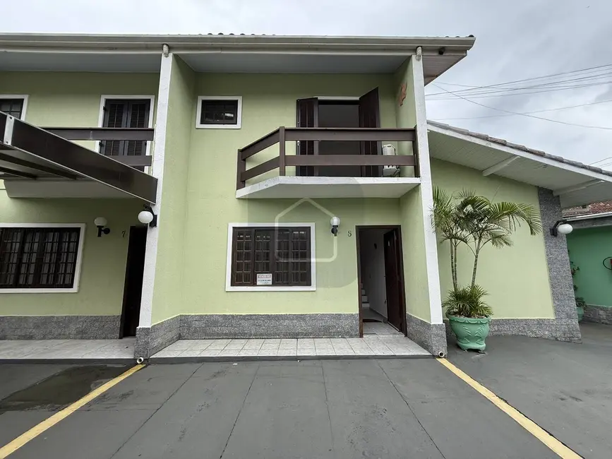 Foto 2 de Casa com 2 quartos à venda, 102m2 em Martim de Sá, Caraguatatuba - SP