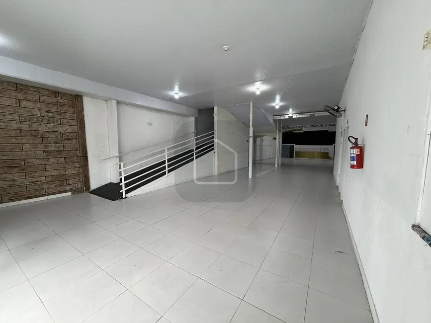 Foto 2 de Armazém / Galpão à venda e para alugar, 400m2 em Caraguatatuba - SP