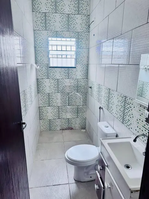 Casa com 2 quartos para alugar, 125m2 em Balneário dos Golfinhos, Caraguatatuba - SP - imagem 8 Foto 8 de Casa com 2 quartos para alugar, 125m2 em Balneário dos Golfinhos, Caraguatatuba - SP
