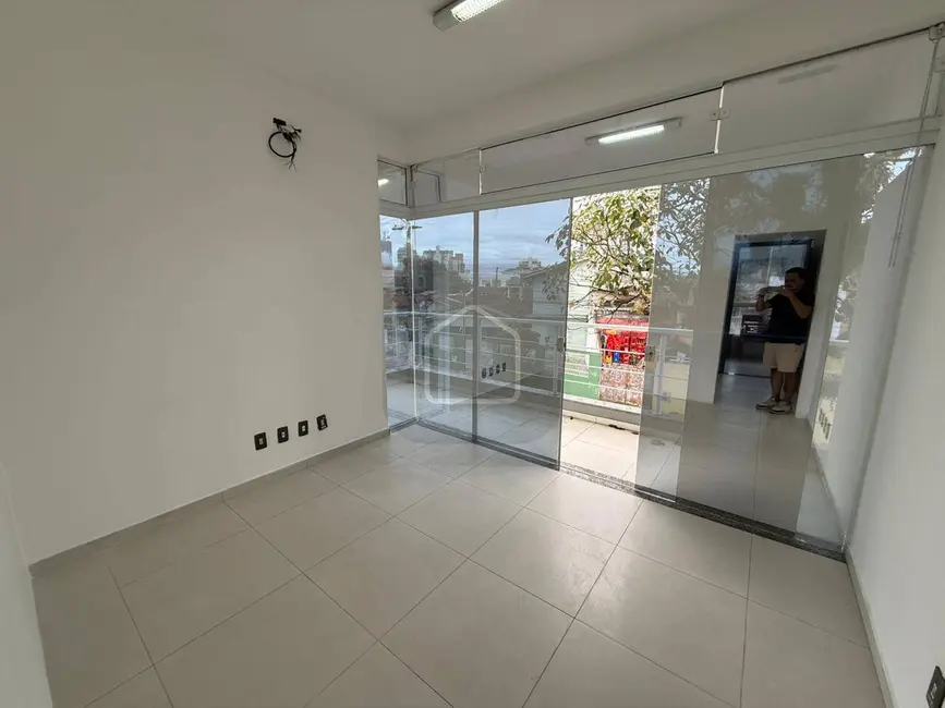 Foto 1 de Sala Comercial para alugar, 14m2 em Centro, Caraguatatuba - SP