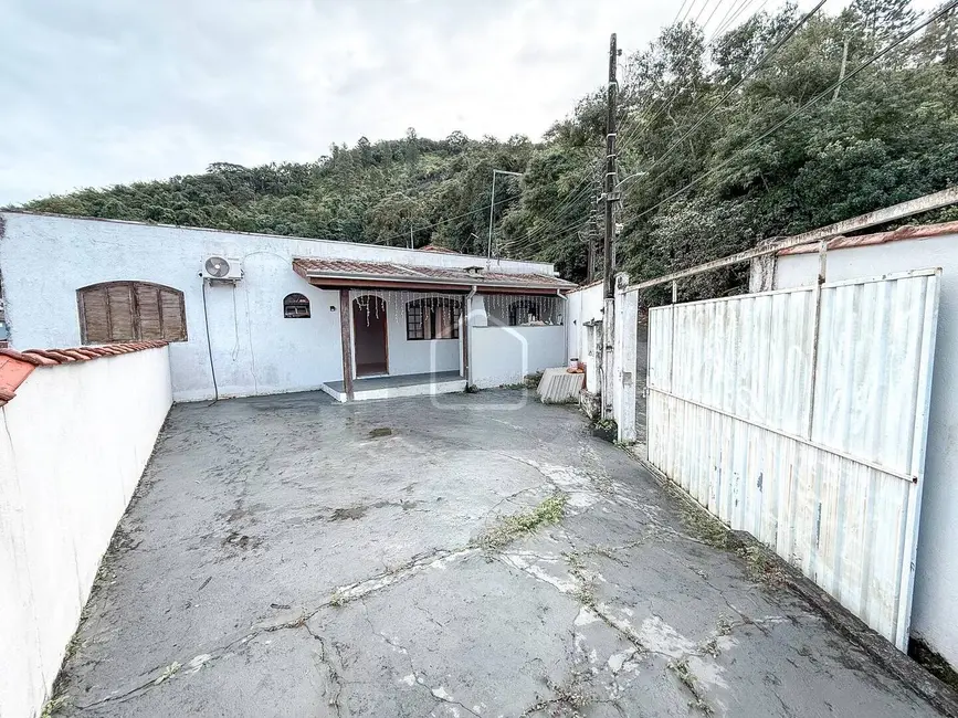 Foto 8 de Casa com 1 quarto para alugar em Benfica, Caraguatatuba - SP