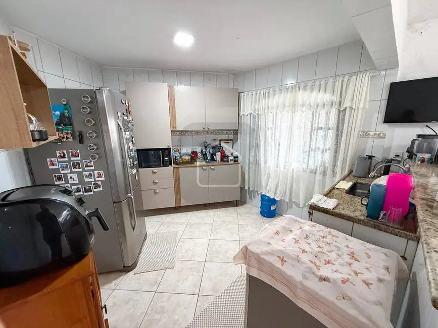 Foto 4 de Casa com 1 quarto para alugar em Benfica, Caraguatatuba - SP