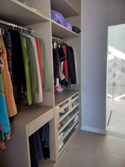 Foto 6 de Casa com 3 quartos à venda, 388m2 em Poiares, Caraguatatuba - SP