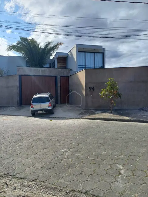 Foto 1 de Casa com 3 quartos à venda, 388m2 em Poiares, Caraguatatuba - SP