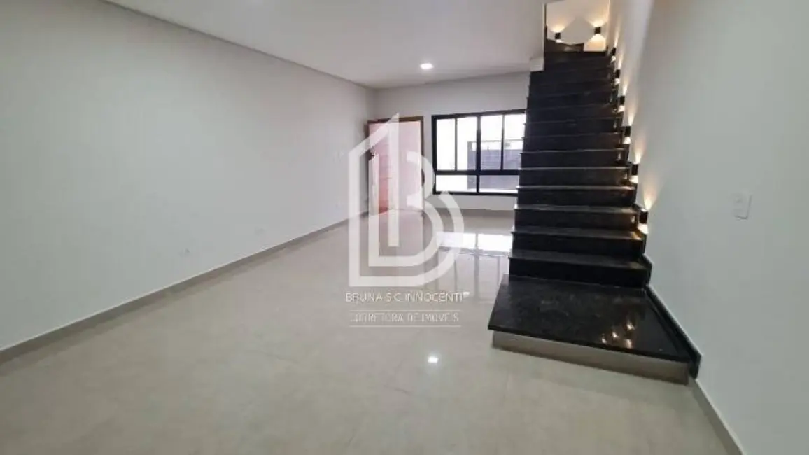 Sobrado com 3 quartos à venda, 194m2 em Osvaldo Cruz, Sao Caetano Do Sul - SP - imagem 4 Foto 4 de Sobrado com 3 quartos à venda, 194m2 em Osvaldo Cruz, Sao Caetano Do Sul - SP