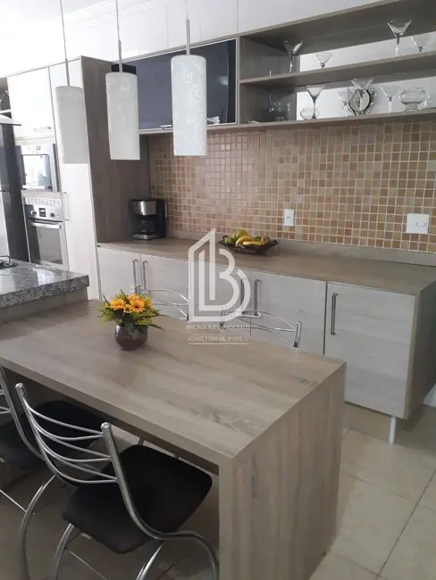 Sobrado com 3 quartos à venda, 230m2 em Boa Vista, Sao Caetano Do Sul - SP - imagem 7 Foto 7 de Sobrado com 3 quartos à venda, 230m2 em Boa Vista, Sao Caetano Do Sul - SP