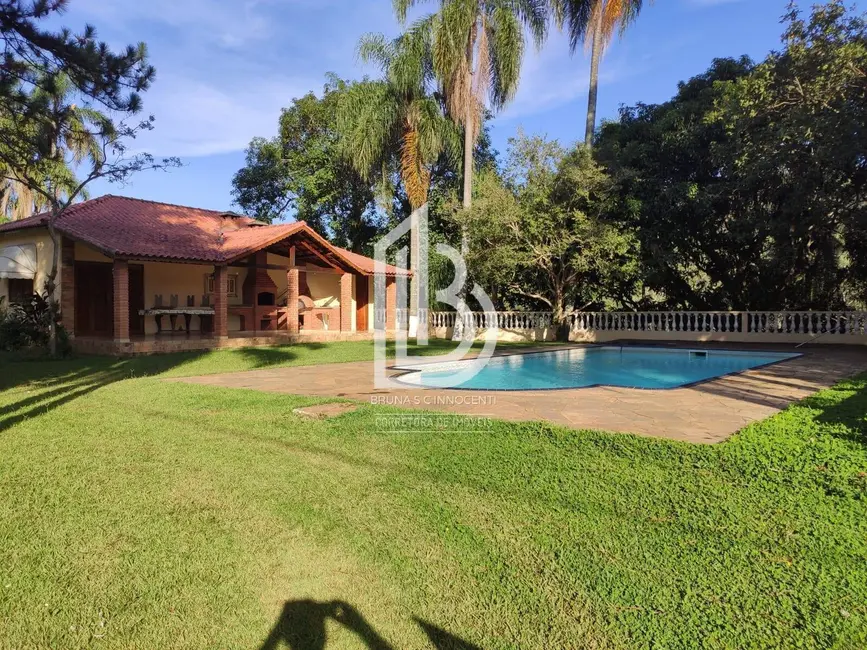 Chácara com 3 quartos à venda, 420m2 em Mairinque - SP - imagem 1 Foto 1 de Chácara com 3 quartos à venda, 420m2 em Mairinque - SP