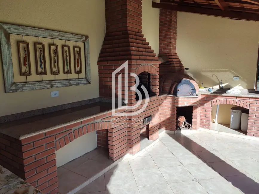 Chácara com 3 quartos à venda, 420m2 em Mairinque - SP - imagem 6 Foto 6 de Chácara com 3 quartos à venda, 420m2 em Mairinque - SP